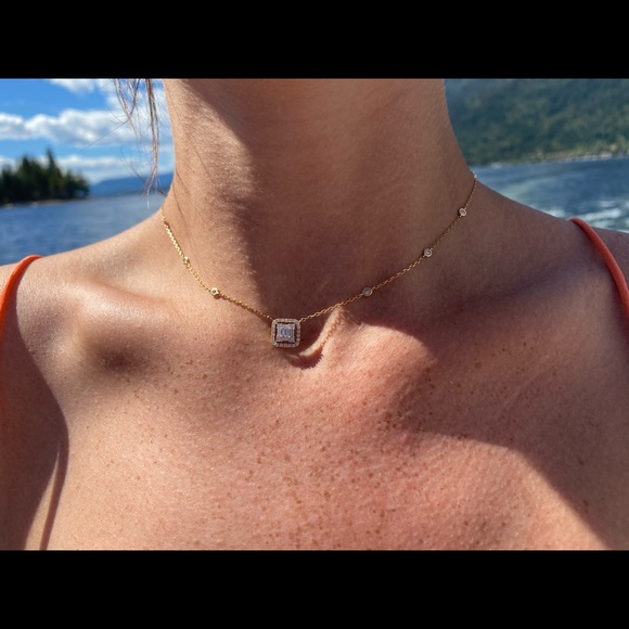 Diamond necklace - Picture 1 of 2